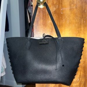 Guess bobbi reversible tote